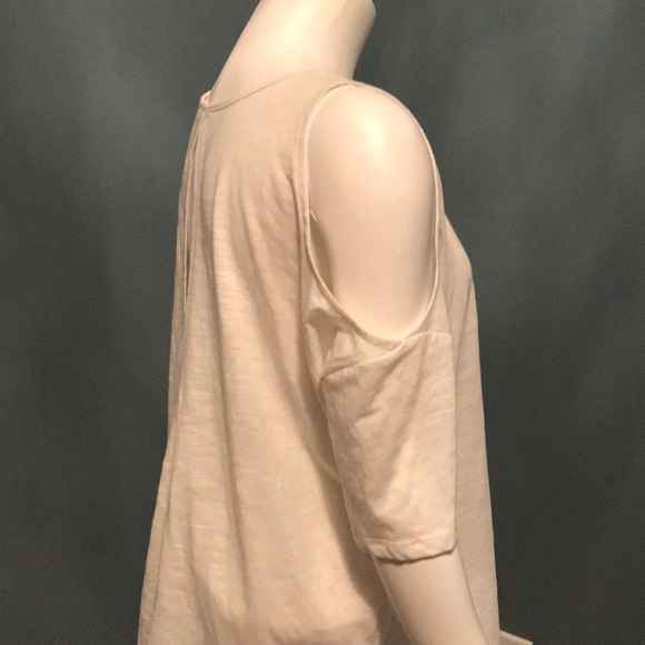 C&V Chelsea & Violet Openback Cold Shoulder Tee L - Picture 3 of 7